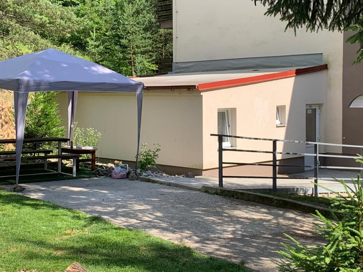 Vsemina Apartman Luzkovice Экстерьер фото